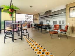 Deluxe Single Apartment with Patio - 101 - Image 5