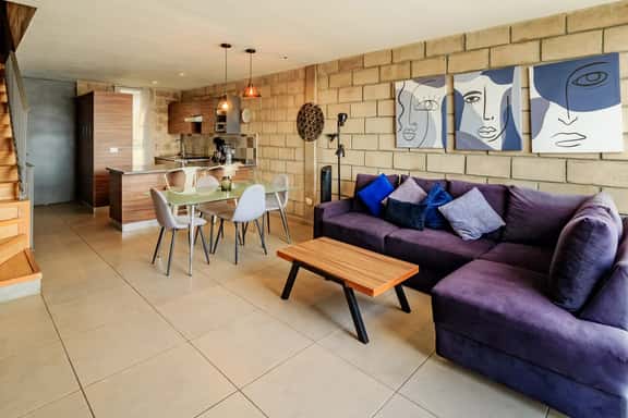 Double Deluxe Apartment with Terrace - 403 - Image 1