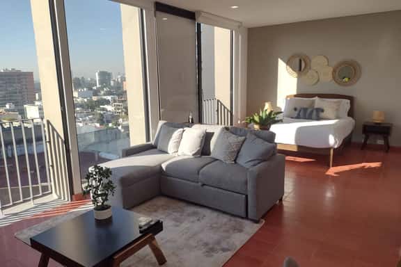 Luxury Urban Apartment - Imagen 1